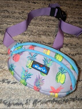 Kavu Kids Purple Pineapple Pattern Waist Pack with Aqua Trim